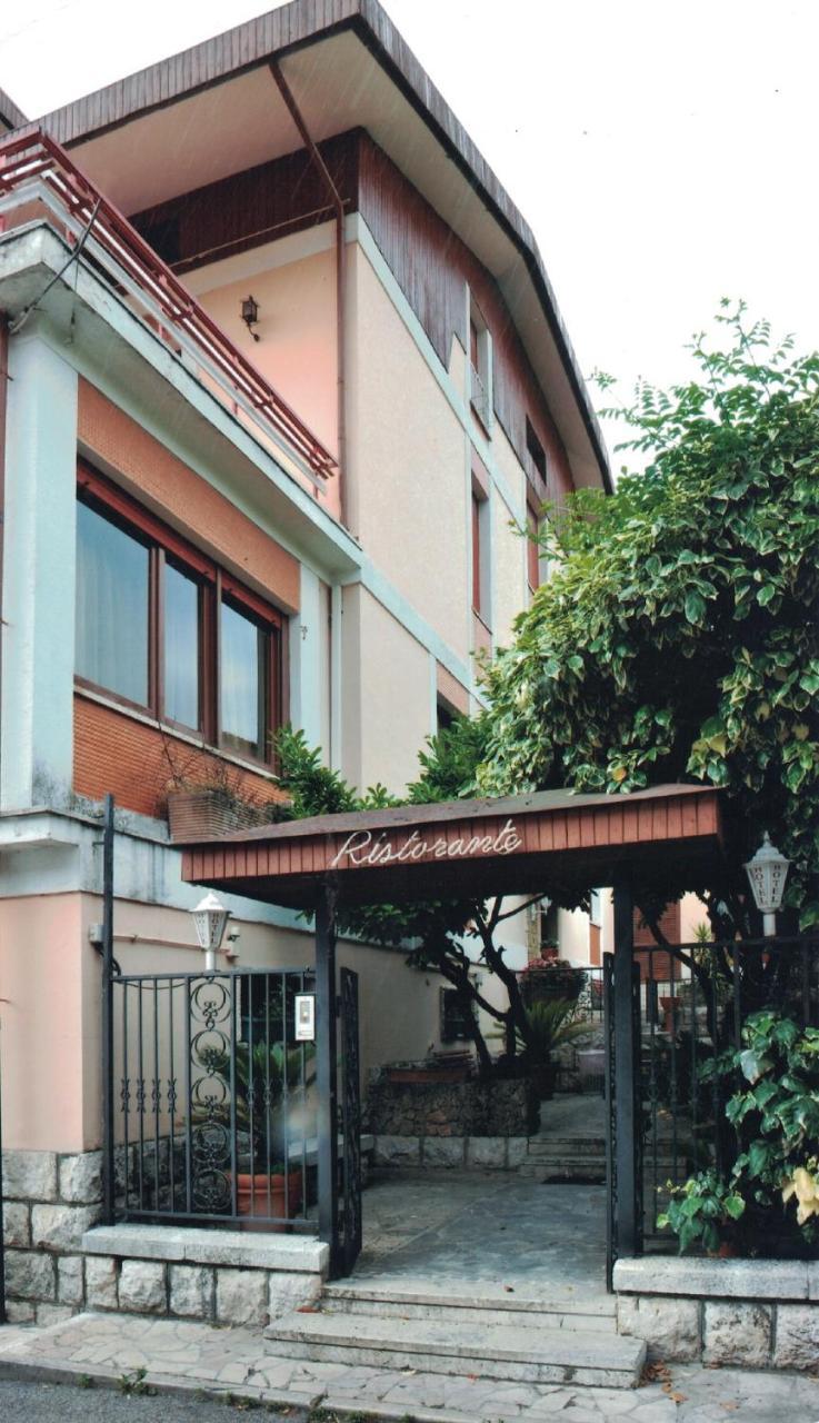 Albergo La Perla Civitella Roveto Zewnętrze zdjęcie